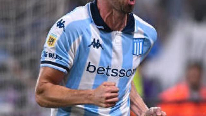 El Racing de los milagros, a cuartos con heroico triunfo