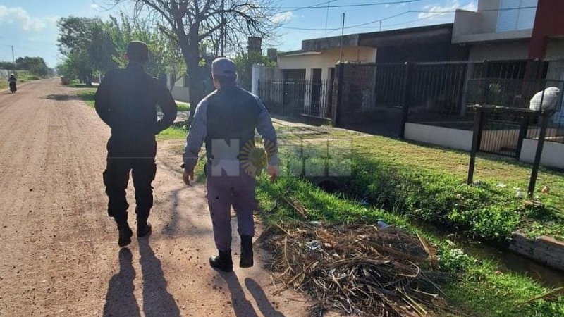 Cumple prisión domiciliaria, salió a la vereda y realizó varios disparos al aire