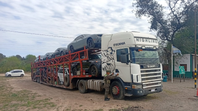 Secuestran autos de lujo y motos de alta cilindrada
