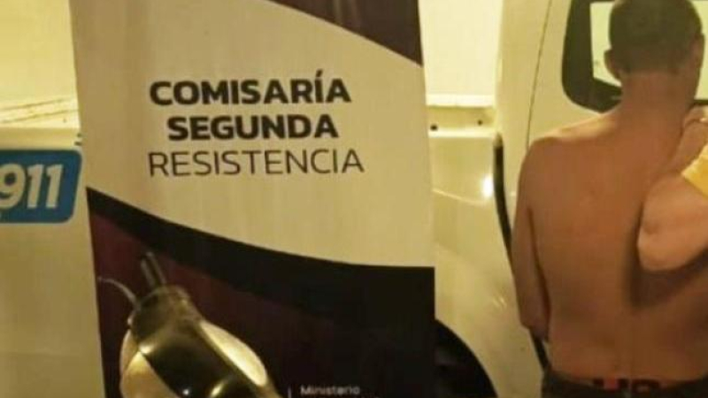 Enfrentamiento en el barrio Los Teros: patrullero dañado y un detenido