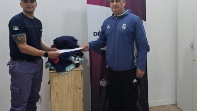 Violentó la vidriera e intentó robar ropa de un local: fue detenido