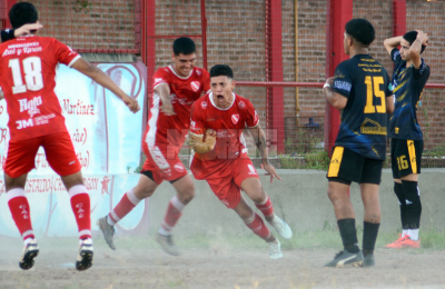 Estudiantes fue muy superior, pero sufrió para vencer a Central Benítez