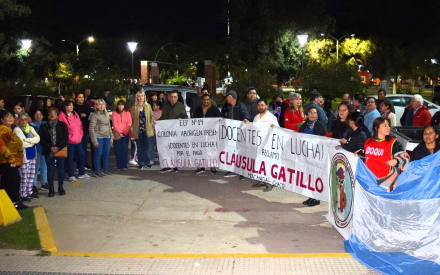 docentes clausula gatillo.jpg