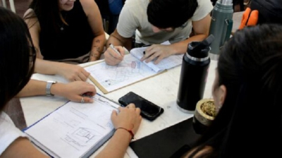 Asesoramiento legal gratuito y ayudar al reciclado de aceite de cocina usado, las ideas que impulsan estudiantes de Arquitectura