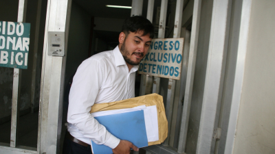 El abogado"espía" de Sena es buscado tras amenazar a un perito