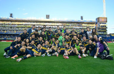 Festejo loco del "Xeneize", que celebró por partida triple en el Superclásico