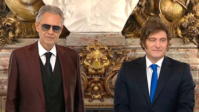Andrea Bocelli recibió la Orden de Mayo y cantó en la Casa Rosada