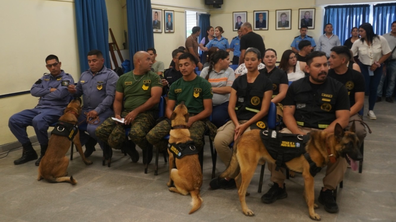 Adiestradores y perros se formaron para intervenir en casos de abigeato