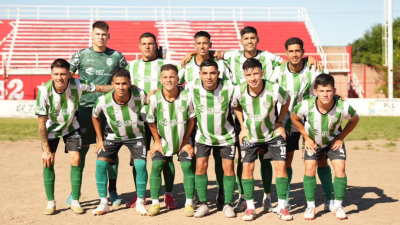 Defensores goleó 4-0 a Itatí y se aseguró el primer puesto