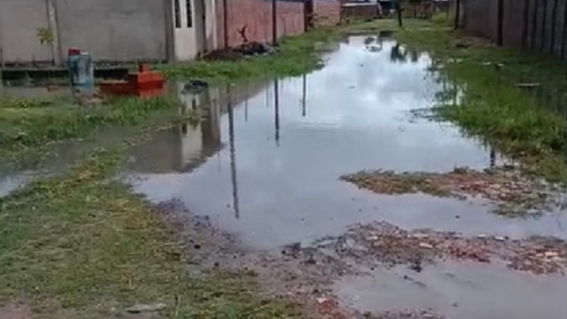 Vecinos del barrio Montecarlo tienen problemas de escurrimiento