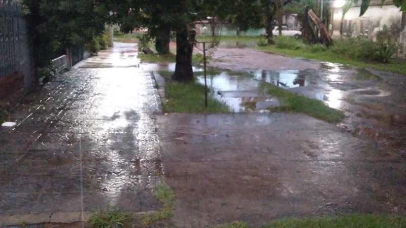 Vecinos reclaman que haya una solución a desagües de Villa del Oeste