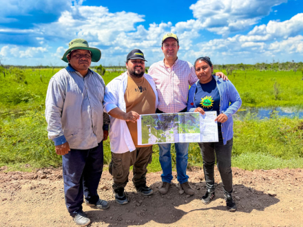 Recorrida-del-Vicegobernador-por-zona-de-ensanche-de-defensas-(1).jpg