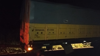 Chocaron contra una rueda suelta de camión en la ruta 16: no hubo heridos