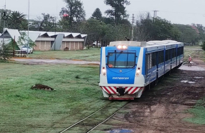 El tren de pasajeros mantiene su servicio y refuerza su rol social en el interior chaqueño