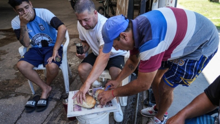 Los trabajadores de Euro reciben todo tipo de ayuda en sus más de 70 días de lucha. (Alan Monzón-Rosario3).jpg
