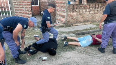 Robaron una moto en Fontana y fueron detenidos tras una persecución policial