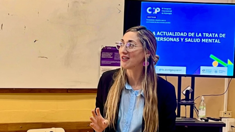 "El fenómeno therian se relaciona con la caída de los ídolos, mandatos y valores"  