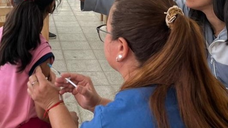 Recuerdan completar el carnet de vacunación