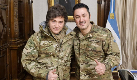 Milei Petri.jpg
