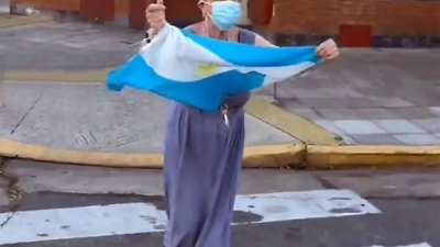 Murió "Abuela lalala", la jubilada que se hizo viral en el Mundial 2022