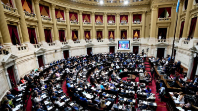 Diputados opositores piden interpelar a Adorni por su patrimonio