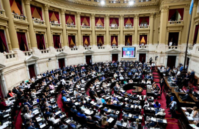 Diputados opositores piden interpelar a Adorni por su patrimonio