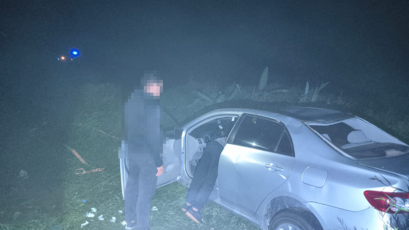 Madrugada con susto en ruta 11: cinco personas ilesas tras un violento despiste
