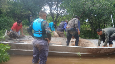 Continúa la asistencia en zonas afectadas por la crecida del río Bermejo