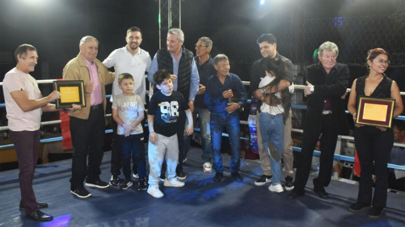 Sáenz Peña rindió homenaje a "Kid Belleza", "Gatiquita" y Clavero