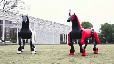 Desarrollan el primer caballo robot que puede ser usado por niños