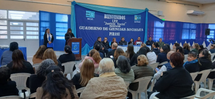 Presentaron en Pirané el Cuaderno de Ciencias Sociales para el Segundo Ciclo (3).jpeg
