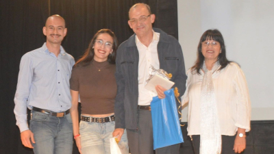 Emotivo homenaje al periodista Alfredo Giménez por su invaluable labor comunitaria