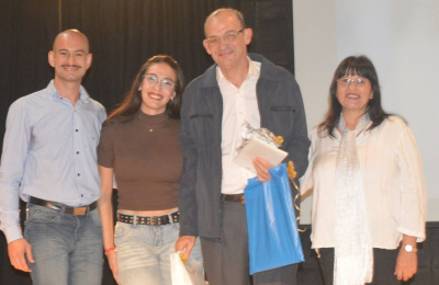 Emotivo homenaje al periodista Alfredo Giménez por su invaluable labor comunitaria