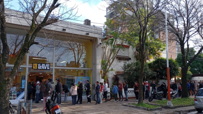 La pasión por las figus amplía filas en comercios y moviliza el intercambio