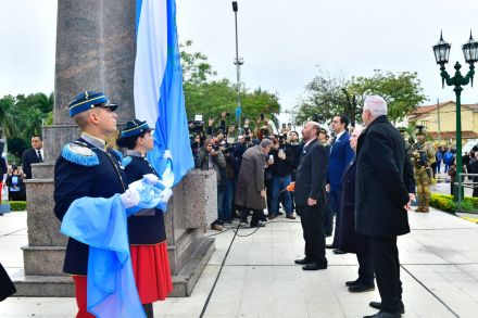 acto por el Día de la Bandera