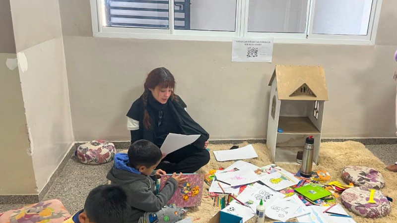 "Libroteca" en el centro de salud del barrio Fray Salvador Gurrieri