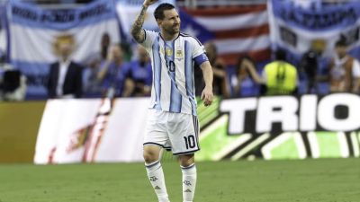 Messi abrió el marcador y extendió su record