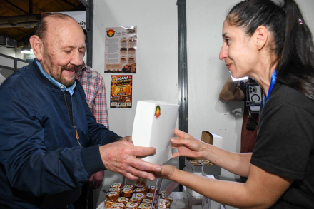 El gobernador Insfrán en el Festival Regional del Alfajor 2026 (2)