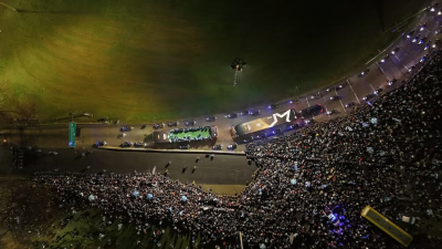 Una multitud dio la bienvenida a la Selección argentina