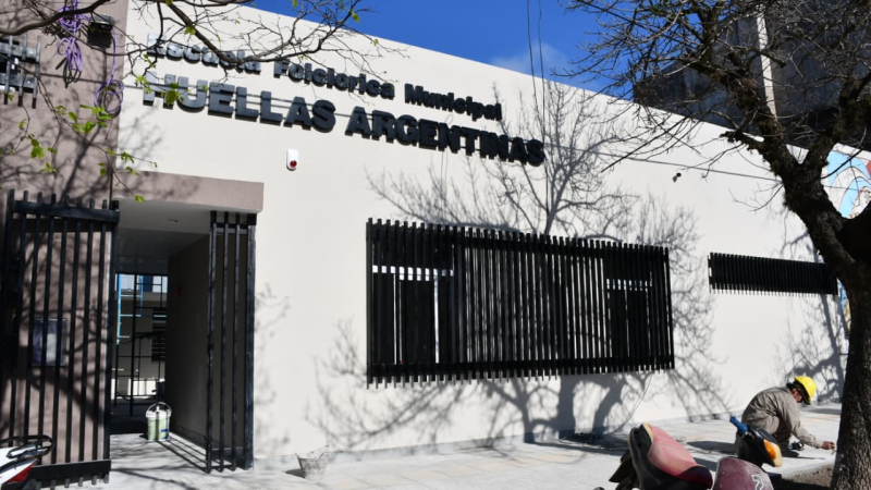 Avanza la refacción en la escuela municipal Huellas Argentinas