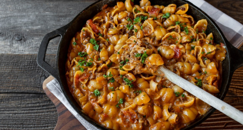 La receta que necesitabas este día lluvioso: estofado de carne con fideos