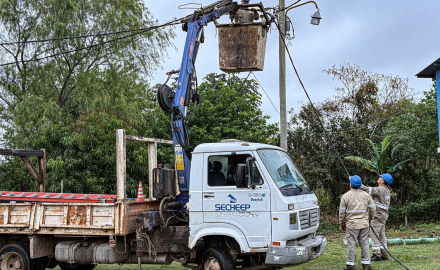 Secheep refuerza el servicio eléctrico y renueva el alumbrado para el Torneo de Pesca 