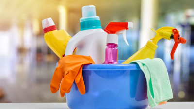Prohiben la venta de productos de limpieza y de insumos médicos