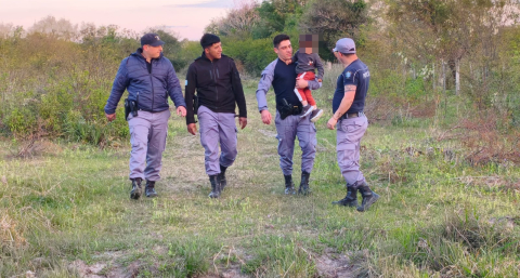 Hallaron a un nene de dos años que se había perdido en el monte, a tres kilómetros de su casa