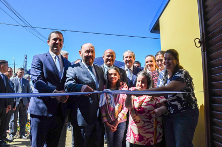 entrega viviendas_Laguna Blanca (5)