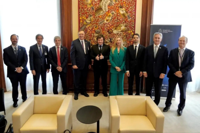 El Gobierno anunció inversiones por US$ 27.000M en París