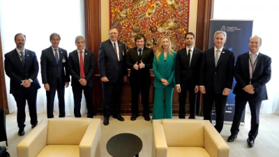 El gobierno anunció inversiones por US$ 27.000 millones en París