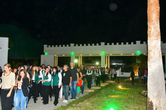  La comunidad educativa del Pío XII inauguró su portal de entrada