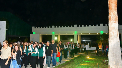  La comunidad educativa del Pío XII inauguró su portal de entrada