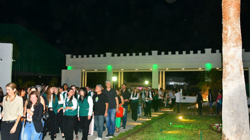 La comunidad educativa del Pío XII inauguró su portal de entrada